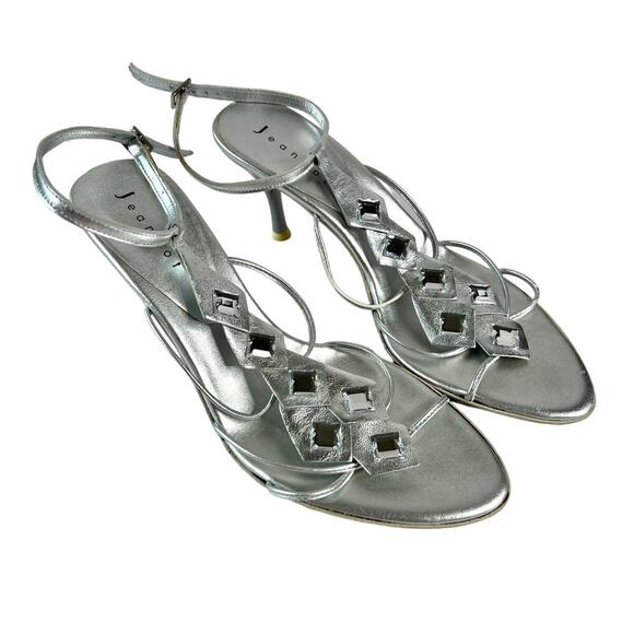 Jeannot Ankle Strap Silver Sandal Size 10 With Clear Jewels On Top Of Foot NIB - Picture 1 of 15